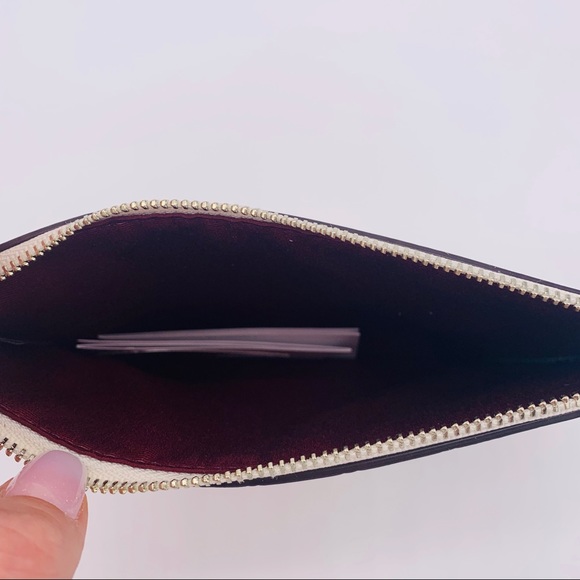 COACH Rainbow on White Leather Pouch - Picture 4 of 4